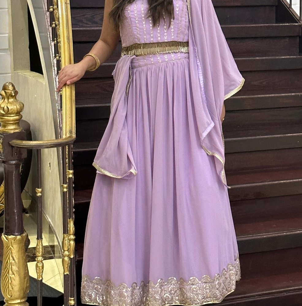 Lehenga - Picture 2 of 3